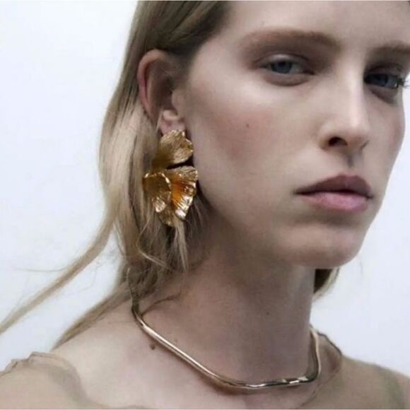 New ZARA GINKO LEAF earrings in silver! - Picture 8 of 12